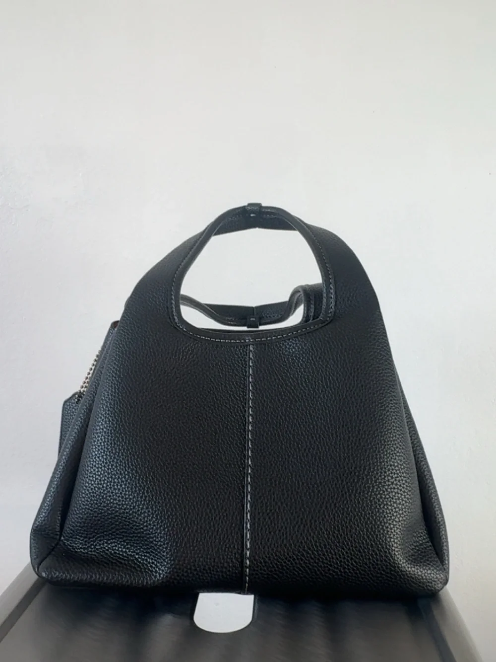 COACH : Black pebbled leather Lana Shoulder Bag 23